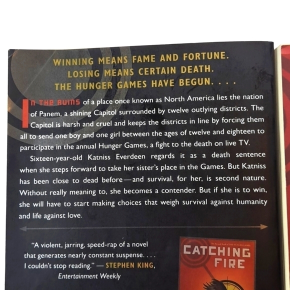 The Hunger Games books 1 & 2 Catching Fire novels by author Suzanne Collins - Picture 3 of 5
